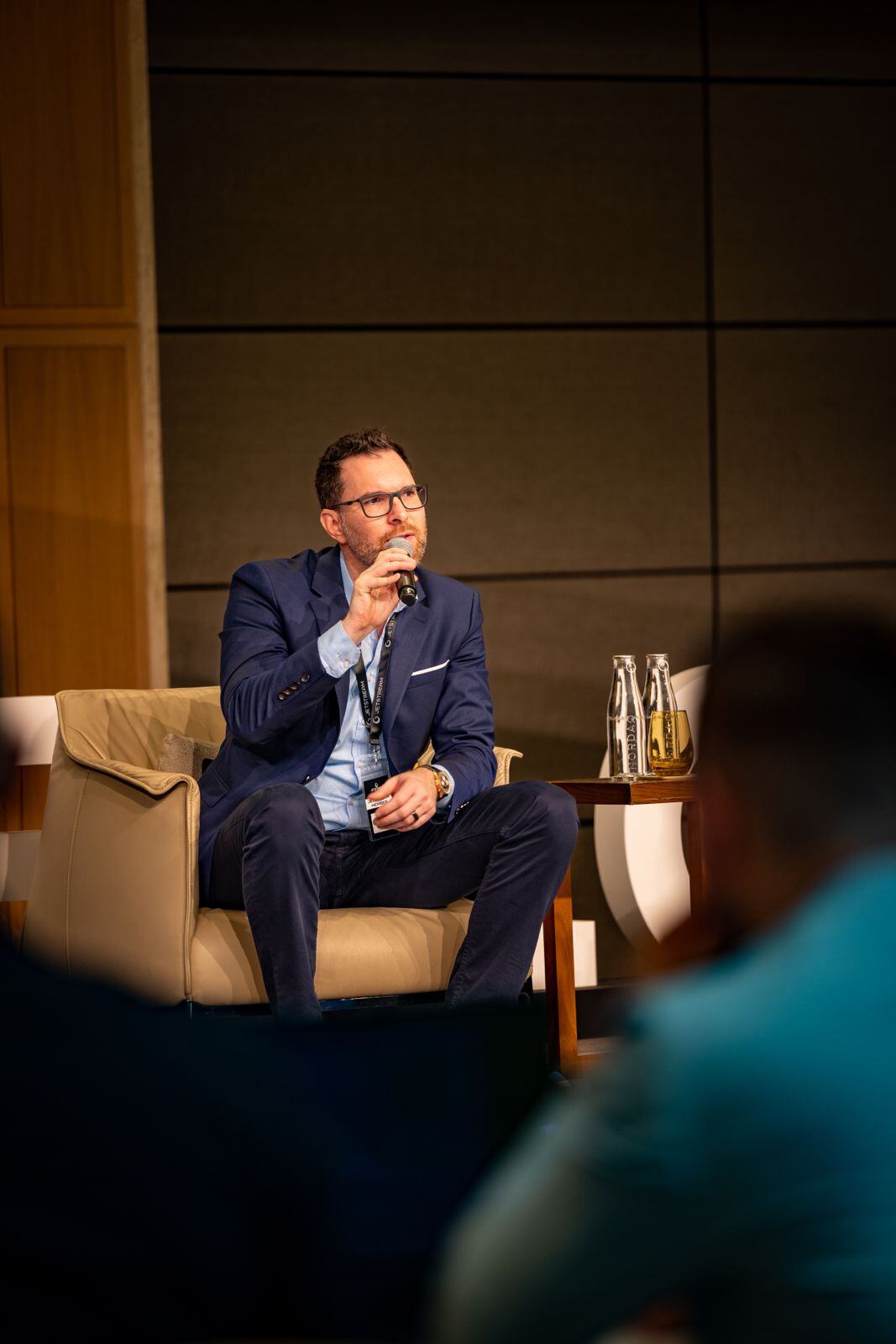 df98d103-5e53-4944-b1e0-385d1286ec26